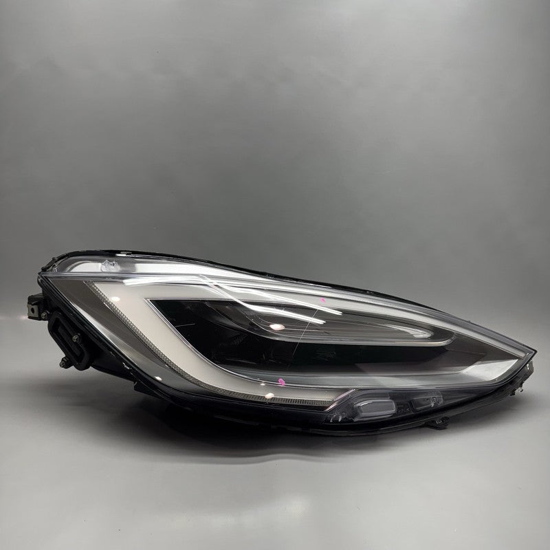 1065042-00-E TESLA MODEL S HEADLIGHT RIGHT PASSENGER 2016 2017 2018 2019 2020 1065042-00-E