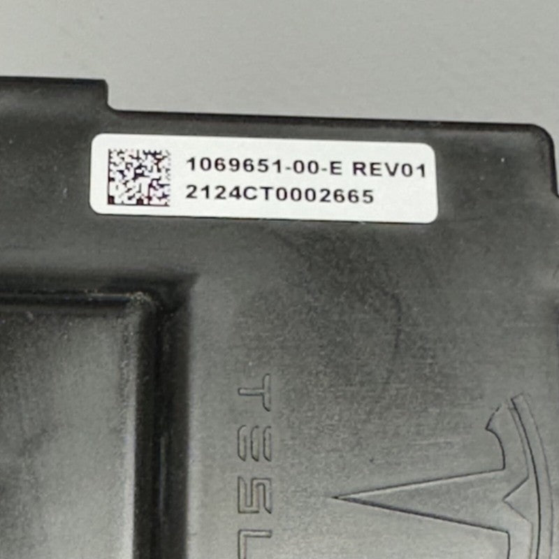 1069651-00-E TESLA MODEL S DOOR HANDLE CONTROL UNIT MODULE FRONT 2016 17 18 2019 1069651-00-E