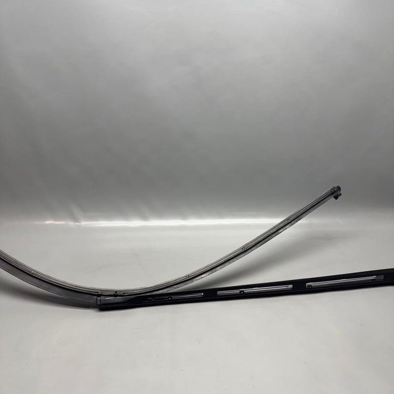 TESLA CYBERTRUCK WINDSHIELD WIPER 2024 2025 OEM 1853255-98-D