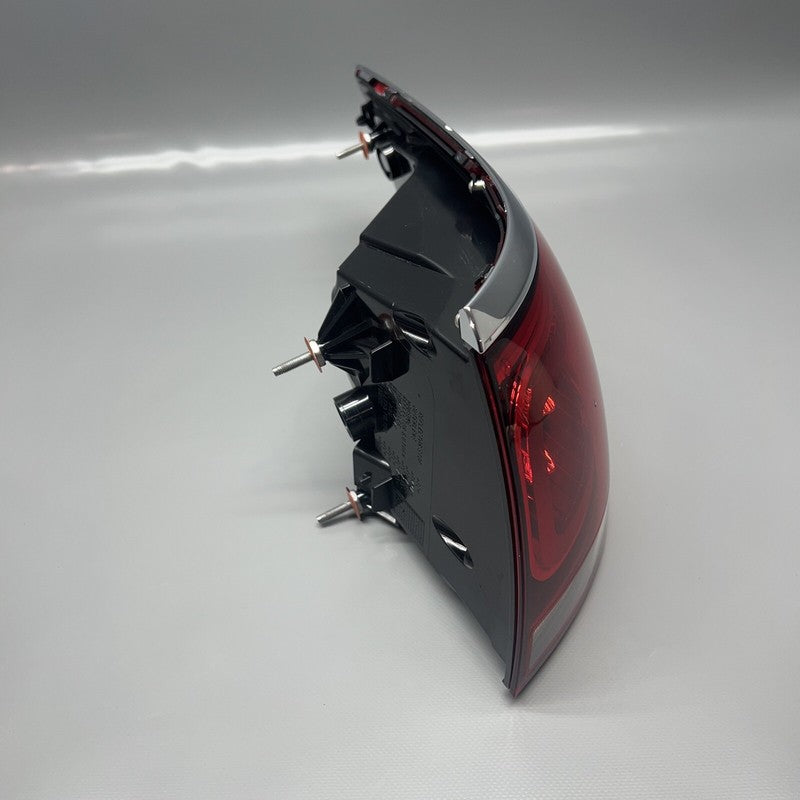 A1679066601 MERCEDES BENZ GLS580 TAIL LIGHT RIGHT PASSENGER GLS450 2020 2021 2022 2023 OEM