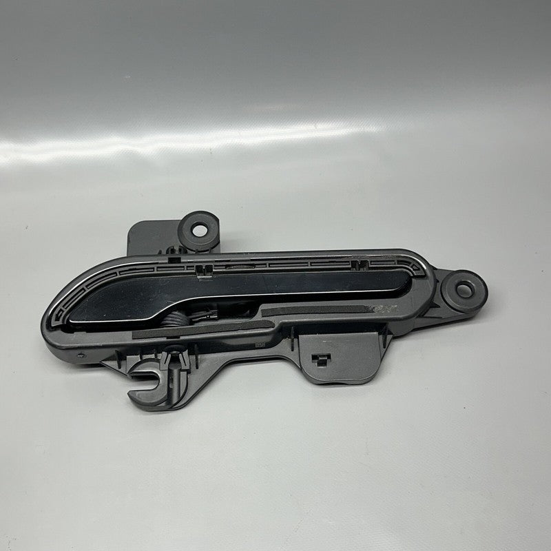 1528114-00-D TESLA MODEL Y DOOR HANDLE LEFT DRIVER 2020 2021 2022 2023 1528114-00-D OEM