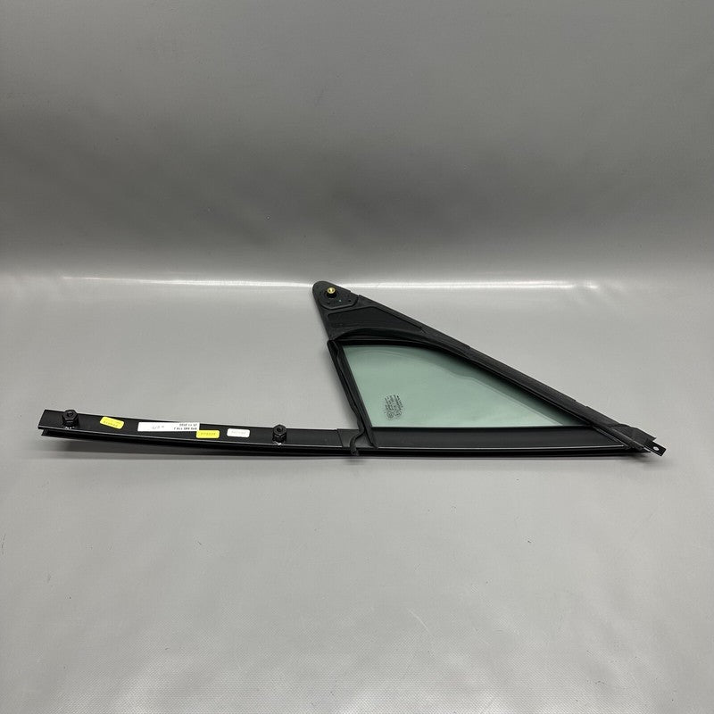 9Y0845114J PORSCHE CAYENNE QUARTER GLASS RIGHT FRONT 2019 2020 2021 OEM 9Y0845114J
