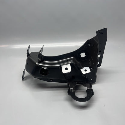 9Y0821472 PORSCHE CAYENNE HEADLAMP FENDER BRACKET SUPPORT 2019 2020 2021 OEM 9Y0821472