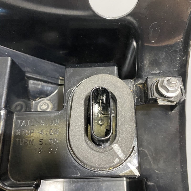 MODEL 3 TESLA MODEL 3 TAIL LIGHT RIGHT PASSENGER SIDE 2017 2018 2019 2020 OEM