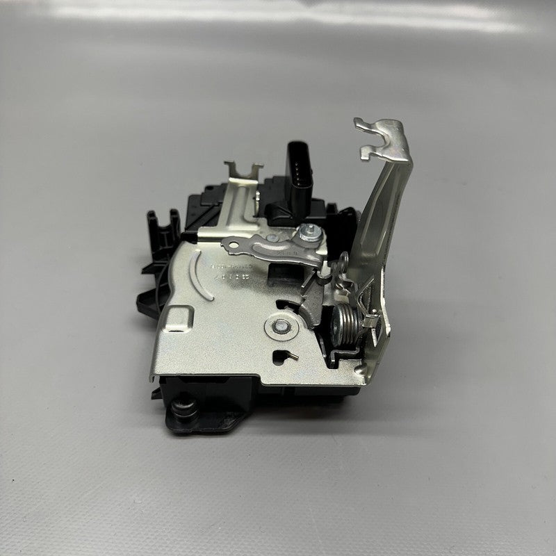 LR070437 RANGE ROVER EVOQUE DOOR LOCK LATCH ACTUATOR RIGHT FRONT 2020 21 22 2023 LR070437