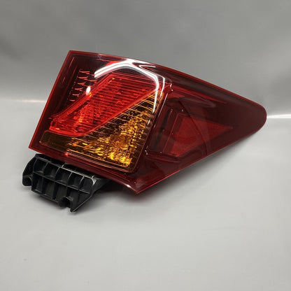 GS350 LEXUS GS350 TAIL LIGHT RIGHT PASSENGER GS450 2013 2014 2015 F-SPORT OEM