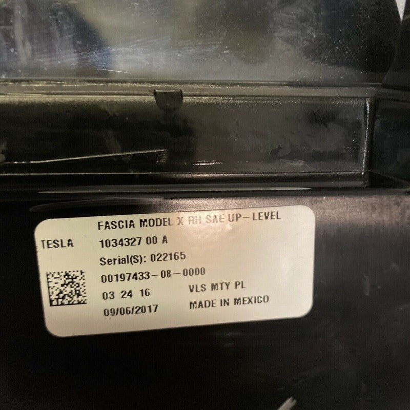 1034327-00-A TESLA MODEL X FOG LIGHT RIGHT PASSENGER 2016 2017 2018 2019 LED OEM 1034327-00-A