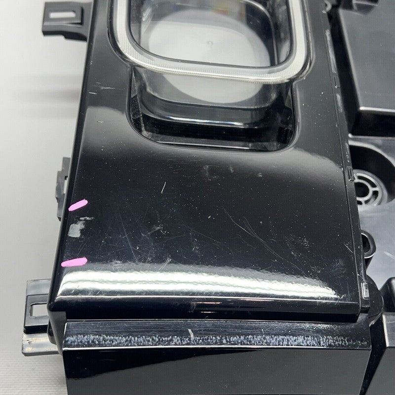 L8B3-13405-A LAND ROVER DEFENDER TAIL LIGHT LEFT DRIVER 2020 2021 2022 OEM L8B3-13405-A