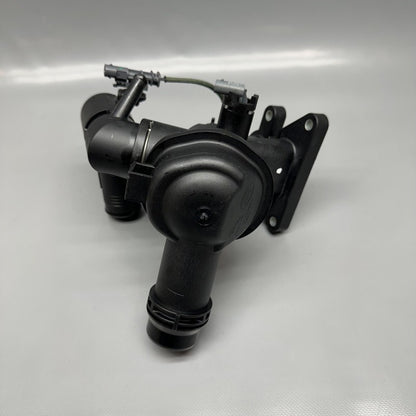 LR106640 RANGE ROVER DEFENDER THERMOSTAT HOUSING 2020 2021 2022 2023 OEM LR106640