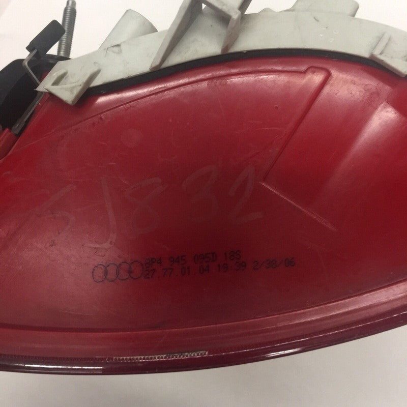 8P4945095D AUDI A3 S-LINE TAIL LIGHT LEFT DRIVER 8P4945095D 2006 2007 2008 OEM