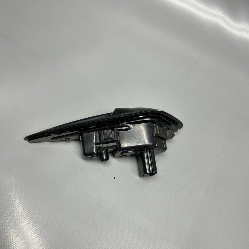 1125107-77-E TESLA MODEL 3 FENDER CAMERA MARKER RIGHT 2018 2019 2020 2021 1125107-77-E