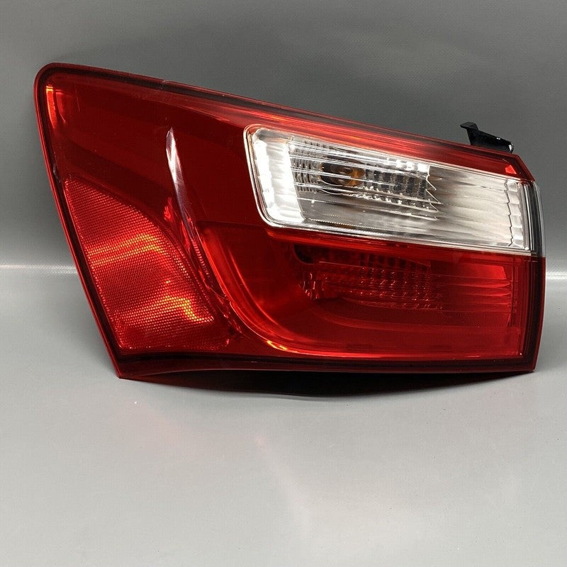 KIA RIO TAIL LIGHT LEFT DRIVER 92401-1W0 2012 2013 2014 2015 2016 OEM