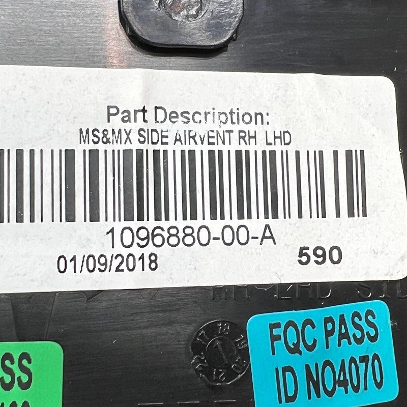 1042774-13-D TESLA MODEL X AIR VENT DASH 2016 2017 2018 2019 2020 OEM 1042774-13-D