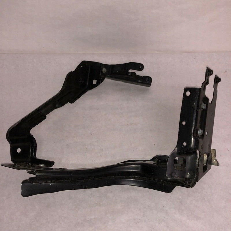 W221 MERCEDES BENZ E320 E350 SUPPORT BRACKET 2003 2004 2005 2006 2007 OEM