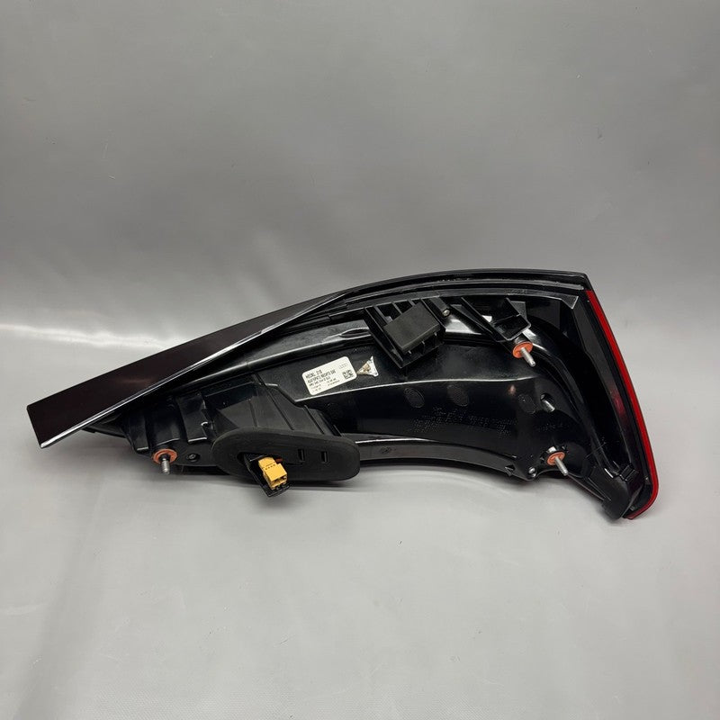 AUDI Q5 TAIL LIGHT RIGHT PASSENGER 2013 2014 2015 2016 2017 LED OEM 8R