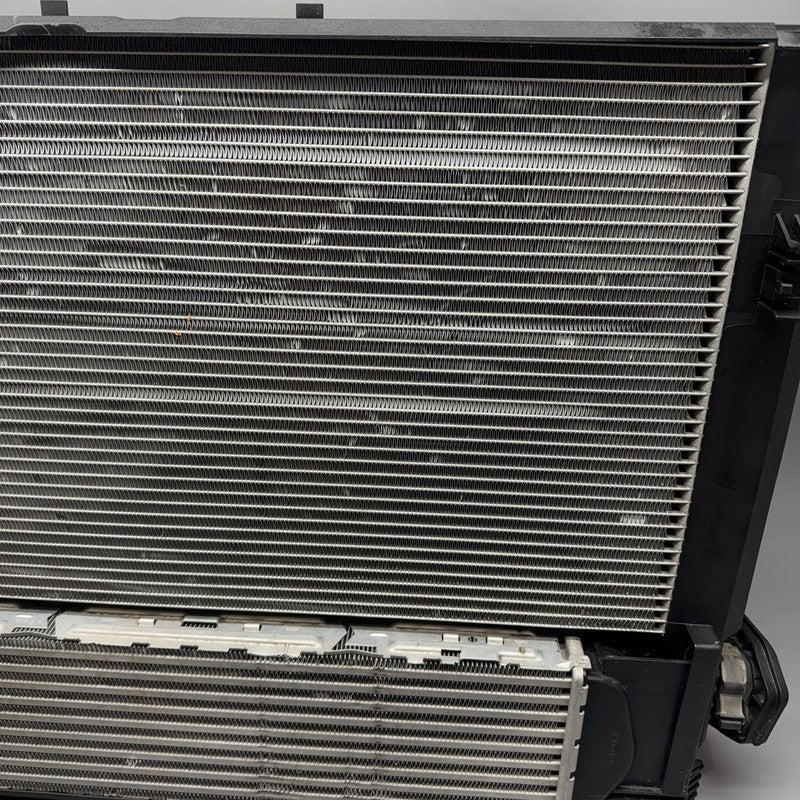 BMW 328I 340 430 RADIATOR 2016 2017 2018 2019 2020 OEM 8641947