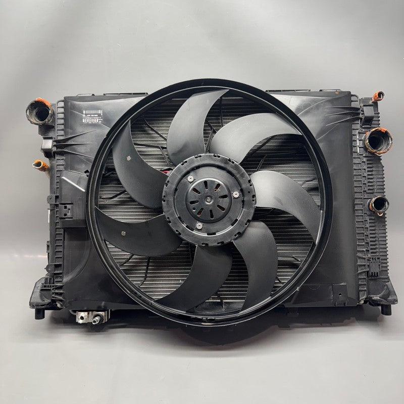 A2045003703 MERCEDES BENZ E350 E550 COOLANT RADIATOR 2010 2011 2012 2013 2014 2015 OEM