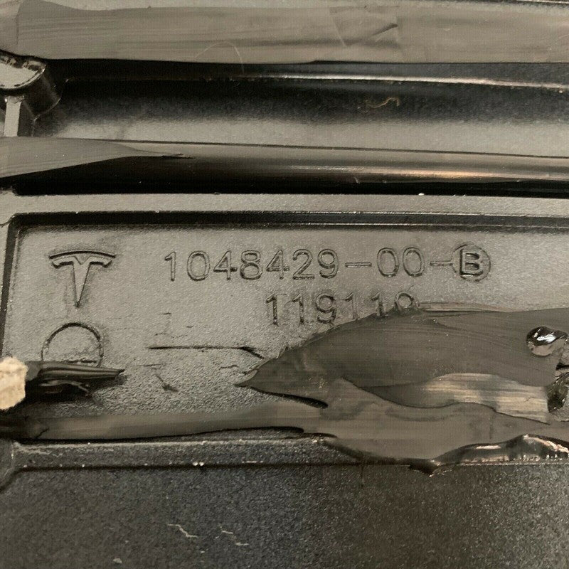 104842900B TESLA MODEL X REAR TRUNK BOOT SPOILER MAIN LOWER FRAMED 2016 2017 2018 2019 OEM