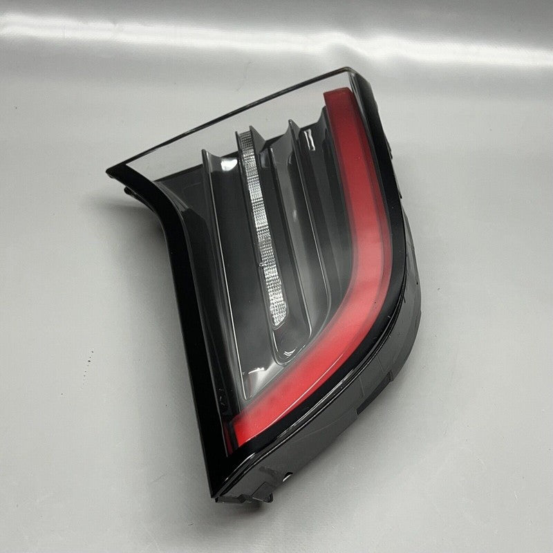 TESLA MODEL Y TAIL LIGHT TRUNK LEFT DRIVER 2020 21 22 23 2024 1502088-