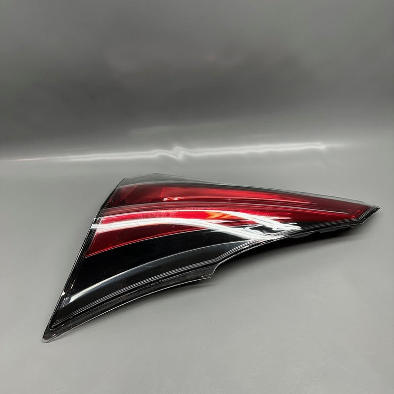 TOYOTA RAV 4 TAIL LIGHT INNER RIGHT PASSENGER 2016 2017 2018 OEM 15020