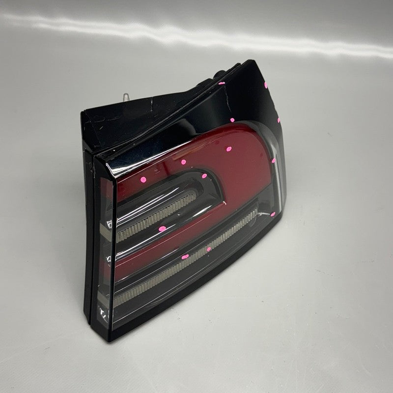 TESLA MODEL S TAIL LIGHT RIGHT PASSENGER 2021 2022 2023 LED OEM 156372