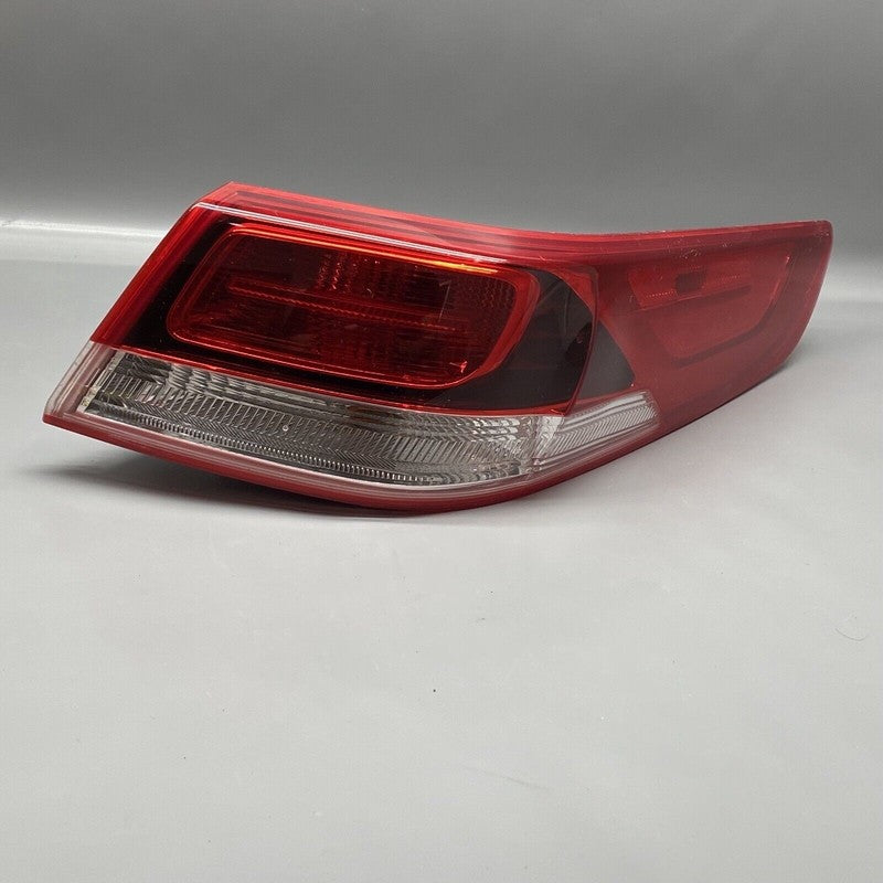 92402-D5000 KIA OPTIMA TAIL LIGHT RIGHT PASSENGER 92402-D5000 2016 2017 2018 2019 2020 OEM 