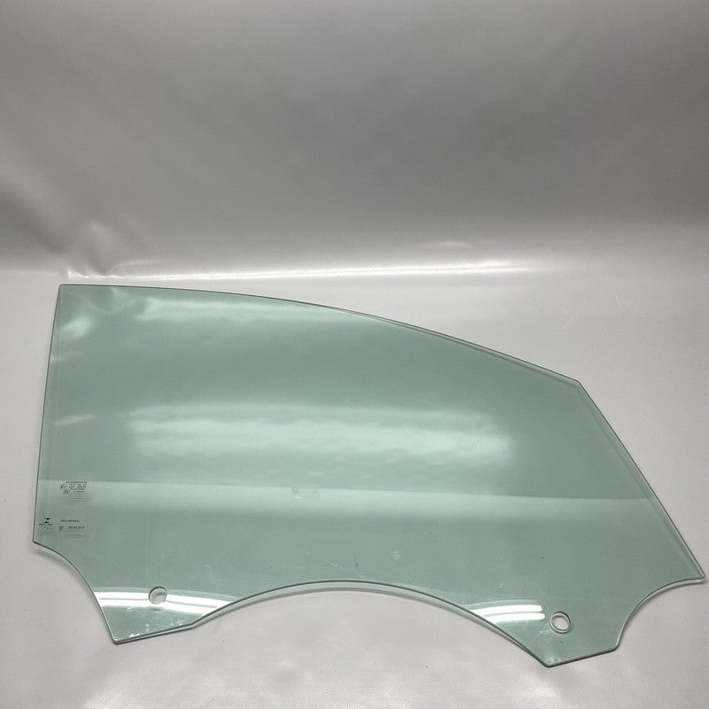 95B845202B PORSCHE MACAN DOOR WINDOW GLASS RIGHT FRONT 2015 2016 2017 2018 95B845202B OEM