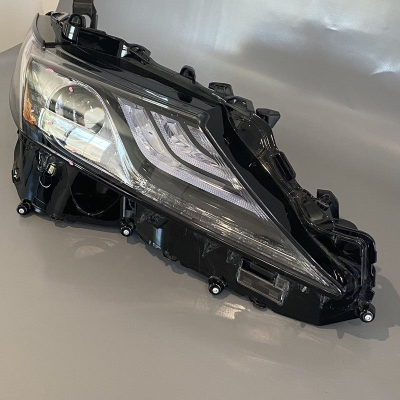 TOYOTA CAMRY HEADLIGHT RIGHT PASSENGER LED 2018 2019 2020 OEM