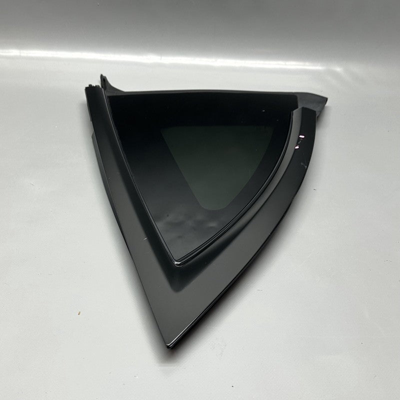 1495741-99-H TESLA MODEL Y QUARTER GLASS RIGHT REAR 2020 2021 2022 2023 OEM 1495741-99-H