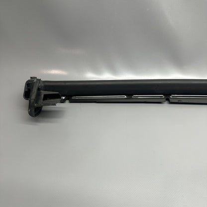1072080-B0-D TESLA MODEL X DOOR SEAL BRACKET RIGHT REAR 2016 2017 18 19 2020 OEM 1072080-B0-D