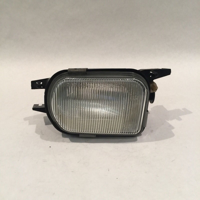 MERCEDES BENZ CL500 FOG LIGHT RIGHT PASSENGER 151000-00 2000 2001 2002