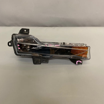 1077392-00-C TESLA MODEL 3 FOG LIGHT RIGHT PASSENGER 2017 2018 2019 OEM