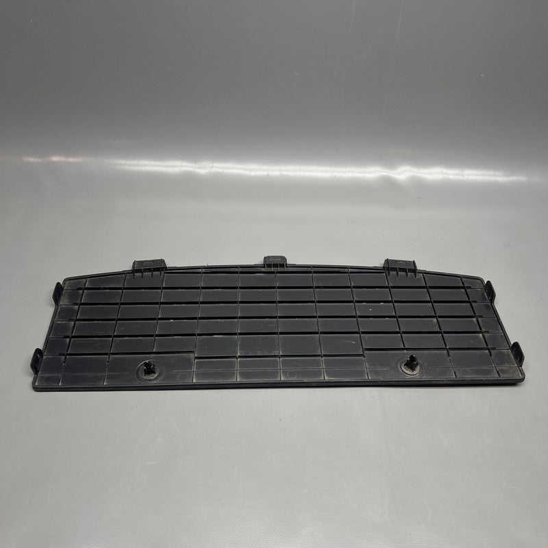 1135412-00-A TESLA MODEL 3 TOW HITCH COVER REAR CAP 2017 2018 2019 2020 2021 OEM 1135412-00-A