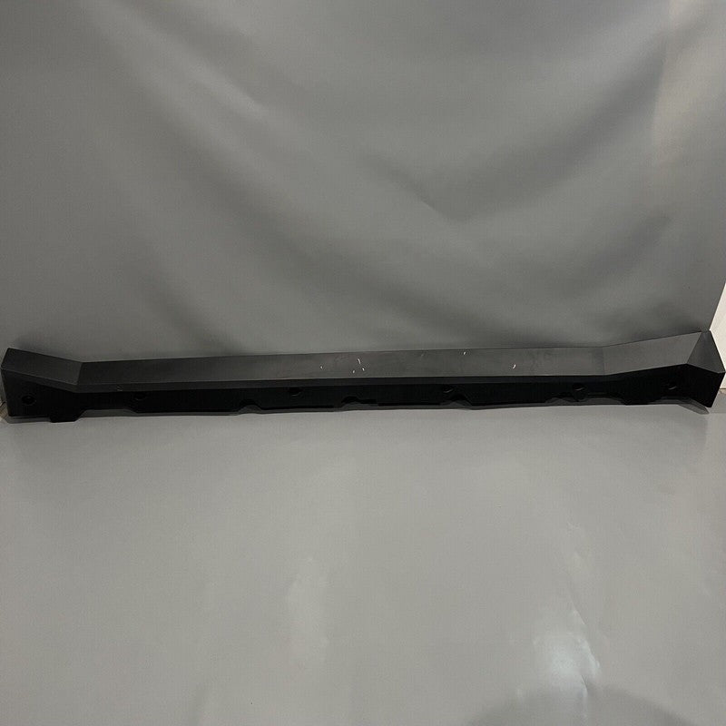 1816597-00- C TESLA CYBERTRUCK ROCKER MOLDING LEFT DRIVER 2024 2025 OEM 1816597-00-C