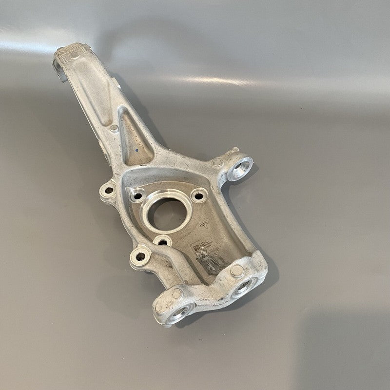 1044311-00-E TESLA MODEL 3 KNUCKLE LEFT FRONT RWD/DM 1044311-00-E 2017 2018 2019 2020 OEM