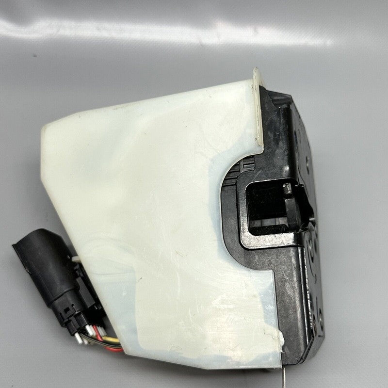 1084917-00-D TESLA MODEL X DOOR LATCH RIGHT FRONT 2016 2017 2018 2019 2020 OEM 1084917-00-D