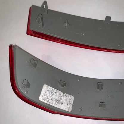 A1648201174KZ MERCEDES BENZ GL300 GL320 REAR BUMPER LEFT & RIGHT REFLECTOR 2007 2008 2009 OEM