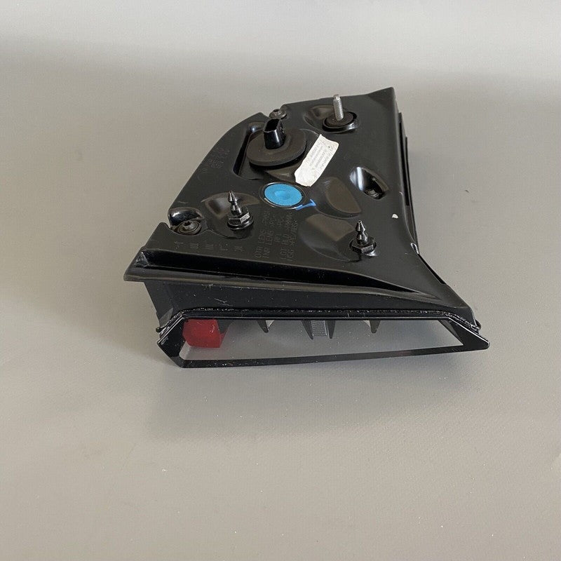 TESLA MODEL 3 INNER TAIL LIGHT RIGHT SIDE 1077402-00-E 2017 2018 2019 