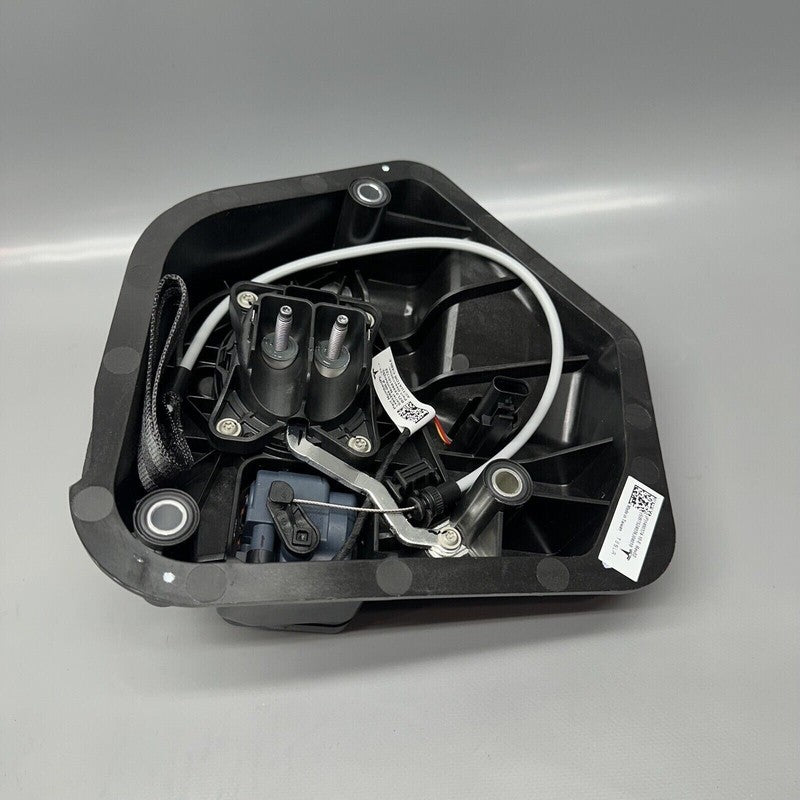1490374-10-E TESLA MODEL Y CHARGER PORT INLET 2020 2021 2022 2023 2024 OEM 1490374-10-E