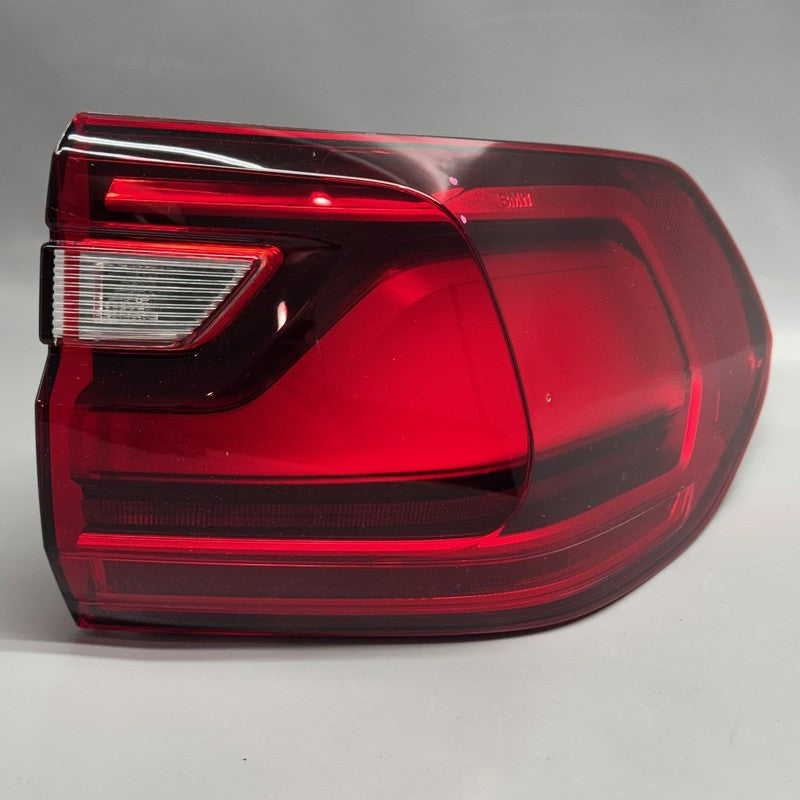 BMW X7 TAIL LIGHT RIGHT PASSENGER 2019 2020 2021 2022 OEM H45A164A605
