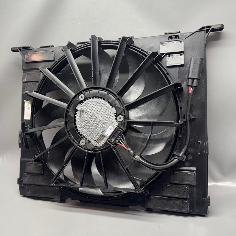 8677740 BMW 740 RADIATOR FAN 530 540  2016 2017 2018 2019 OEM 8677740