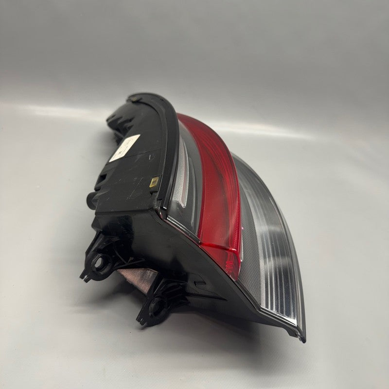 PORSCHE MACAN GTS TAIL LIGHT RIGHT PASSENGER 2019-2021 2022 2023 2024 