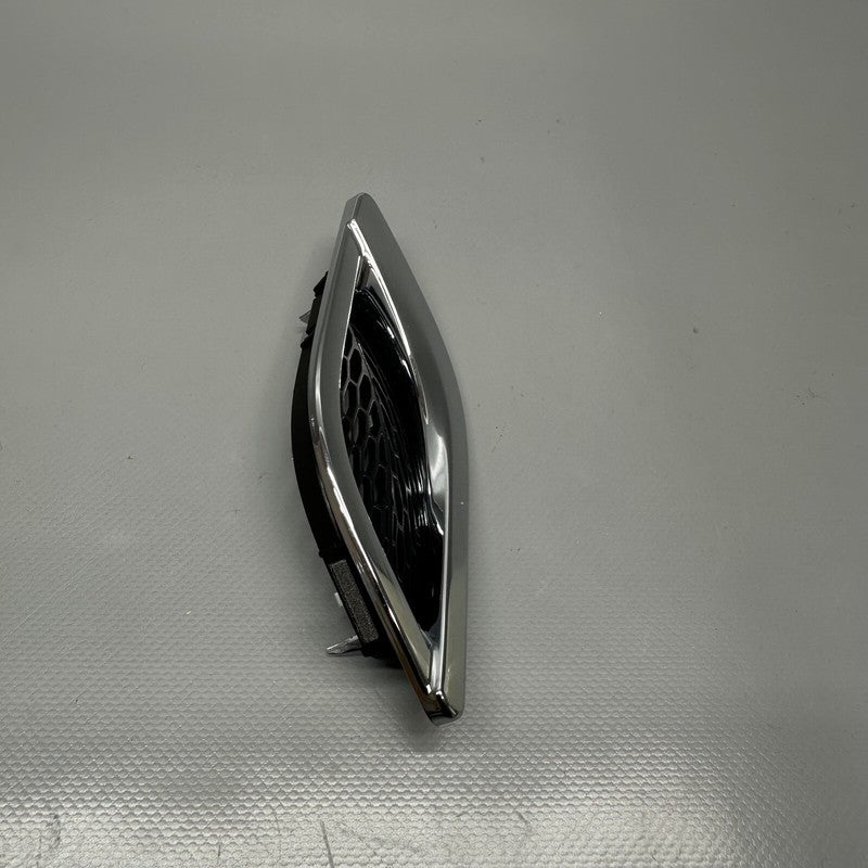 670013529 MASERATI QUATTROPORTE LATERAL AIR VENT RIGHT OEM 670013529