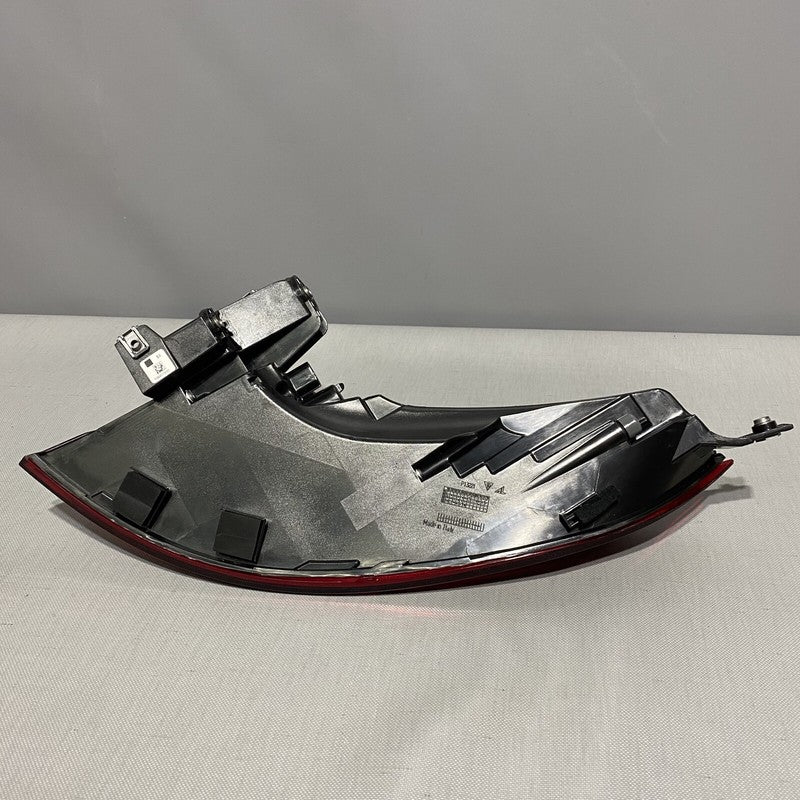 971945091C PORSCHE PANAMERA TAIL LIGHT LEFT DRIVER 971945091C LED OEM 2017 2018 2019 