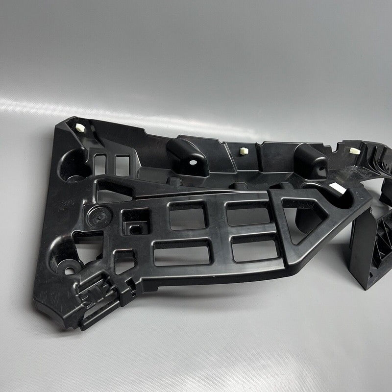 95B807254C PORSCHE MACAN REAR BUMPER BRACKET RIGHT 2015 16 17 18 19 20 2021 OEM 95B807254C
