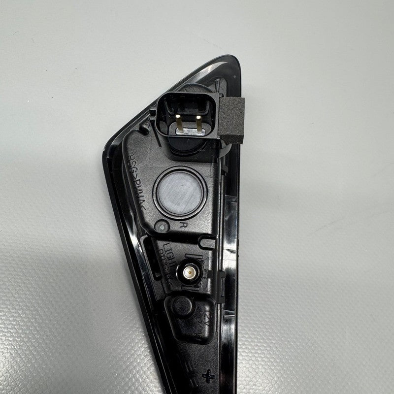 TESLA MODEL 3 Y FENDER CAMERA MARKER RIGHT 2018 2019 2020 2021 2022 OE