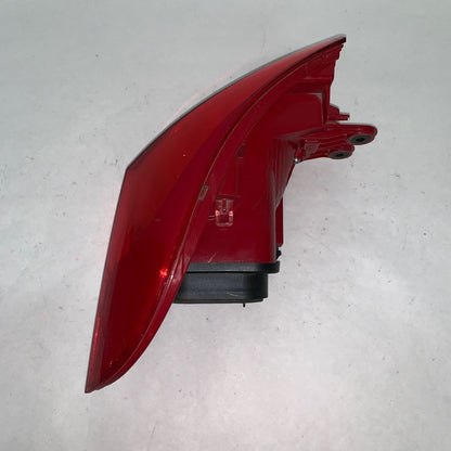 2SD01073804 / 5NO945096R VOLKSWAGEN TIGUAN TAIL LIGHT RIGHT PASSENGER 2012 2013 2014 2015 2016 OEM