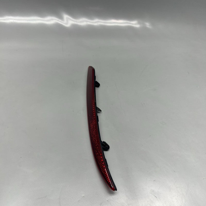1077406 TESLA MODEL 3 REAR BUMPER REFLECTOR LEFT DRIVER 2016 2017 2018 2019 2020 OEM
