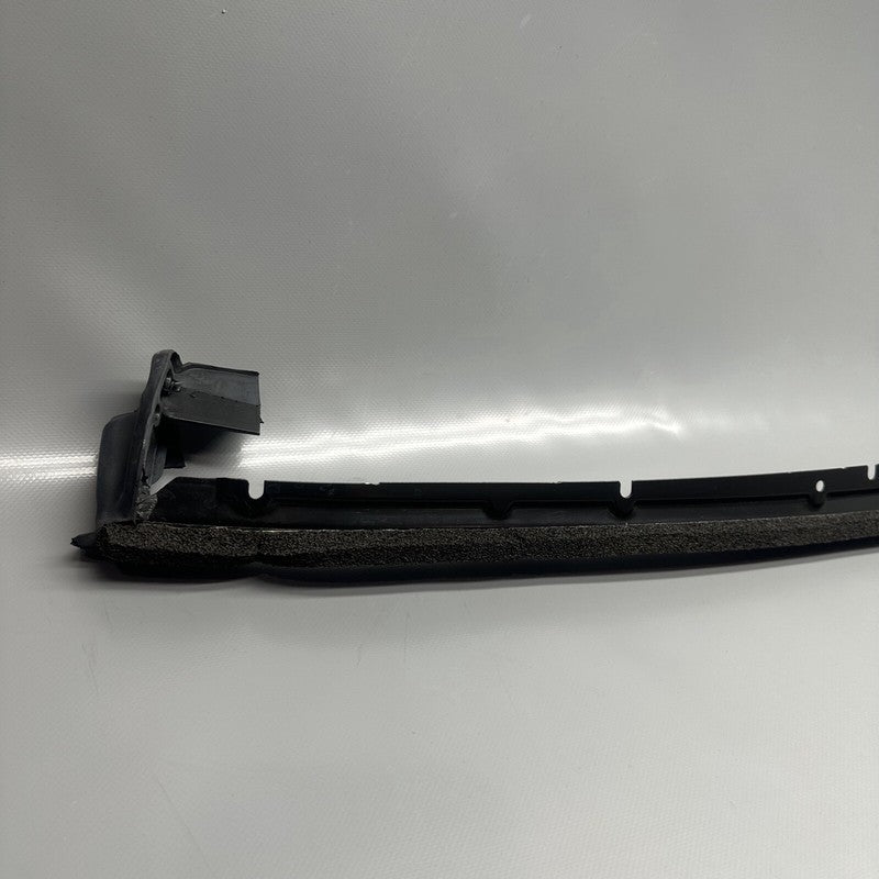 1073247-S0-B TESLA MODEL X FALCON CANTRAIL SEAL RIGHT REAR 2016 17 18 19 2020 1073247-S0-B