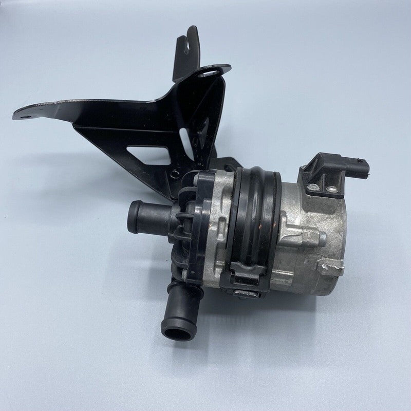 AUDI A6 WATER PUMP 8K0965567 2012 2013 2014 2015 OEM